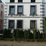 Pensionszimmer Luetzowzimmer Guest house Lubeck