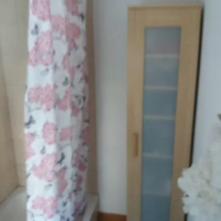 Pensionszimmer Luetzowzimmer Guest house *
